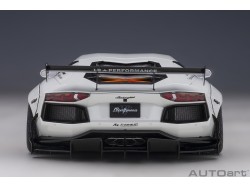 Liberty Walk LB-Works Lamborghini Aventador Limited 1:18 (Metallic White) - AUTOart