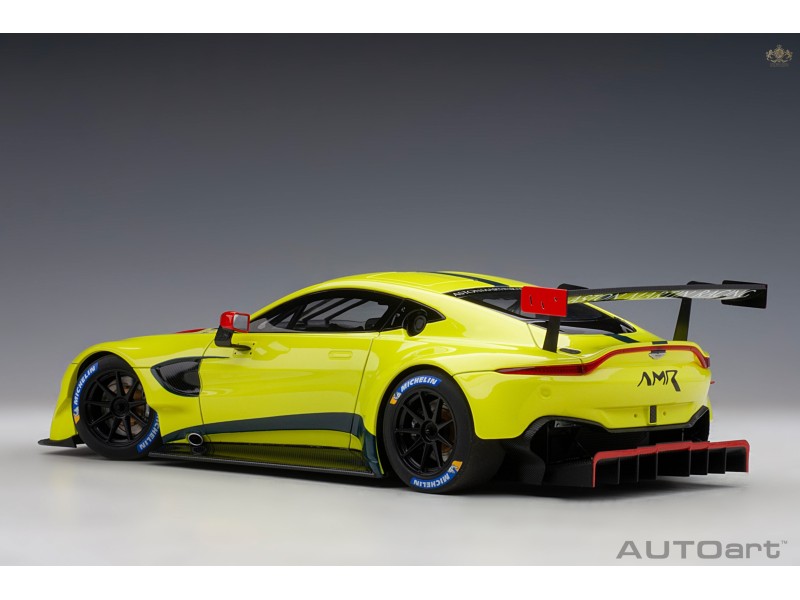 Aston Martin Vantage GTE LE MANS Pro 2018 Presentation Car 1:18 žlutá - AUTOart