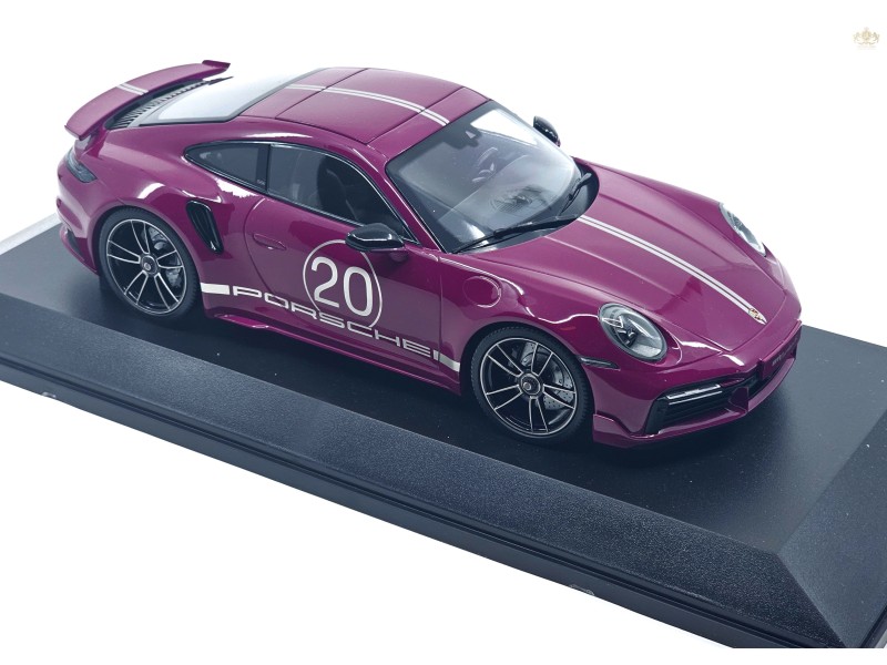 Porsche 911 (992) Turbo S sport designe 1/18 Minichamps