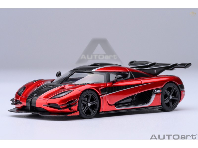 Koenigsegg One:1 1:64 červená, černá, stříbrné pruhy - AUTOart