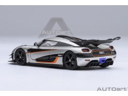 Koenigsegg One:1 1:64 moon grey/carbon black/orange accents - AUTOart