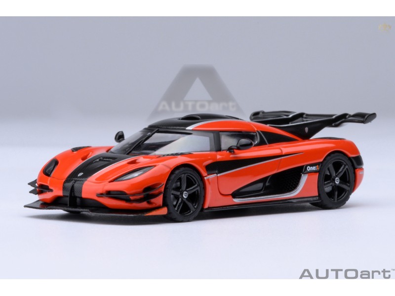 Koenigsegg One:1 1:64 oranžová, černá, stříbrné pruhy - AUTOart