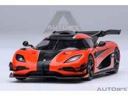 Koenigsegg One:1 1:64 lava orange/carbon fiber/silver stripes - AUTOart