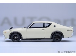 Nissan Skyline 2000 GT-R 1973 (KPGC110) tuned version 1:18 bílá - AUTOart