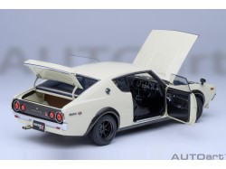 Nissan Skyline 2000 GT-R 1973 (KPGC110) tuned version 1:18 bílá - AUTOart