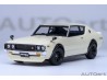 Nissan Skyline 2000 GT-R 1973 (KPGC110) tuned version 1:18 bílá - AUTOart