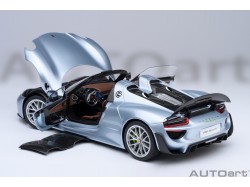 Porsche 918 Spyder 2013 blue WEISSACH PACKAGE 1:18 (liquid metal chrome blue) - AUTOart