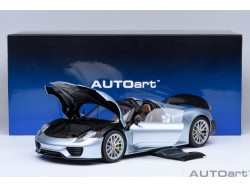 Porsche 918 Spyder 2013 blue WEISSACH PACKAGE 1:18 (liquid metal chrome blue) - AUTOart