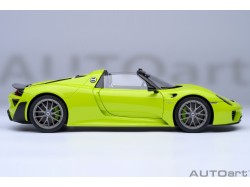 Porsche 918 Spyder 2013 green WEISSACH PACKAGE 1:18 (acid green) - AUTOart