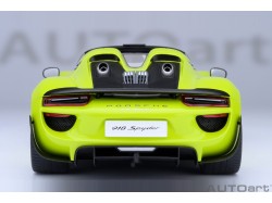 Porsche 918 Spyder 2013 green WEISSACH PACKAGE 1:18 (acid green) - AUTOart