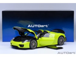 Porsche 918 Spyder 2013 green WEISSACH PACKAGE 1:18 (acid green) - AUTOart