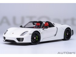 Porsche 918 Spyder 2013 1:18 white WEISSACH PACKAGE bílá - AUTOart