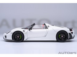 Porsche 918 Spyder 2013 1:18 white WEISSACH PACKAGE (white/red interior) - AUTOart