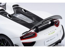 Porsche 918 Spyder 2013 1:18 white WEISSACH PACKAGE (white/red interior) - AUTOart