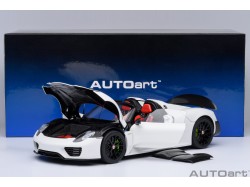 Porsche 918 Spyder 2013 1:18 white WEISSACH PACKAGE bílá - AUTOart