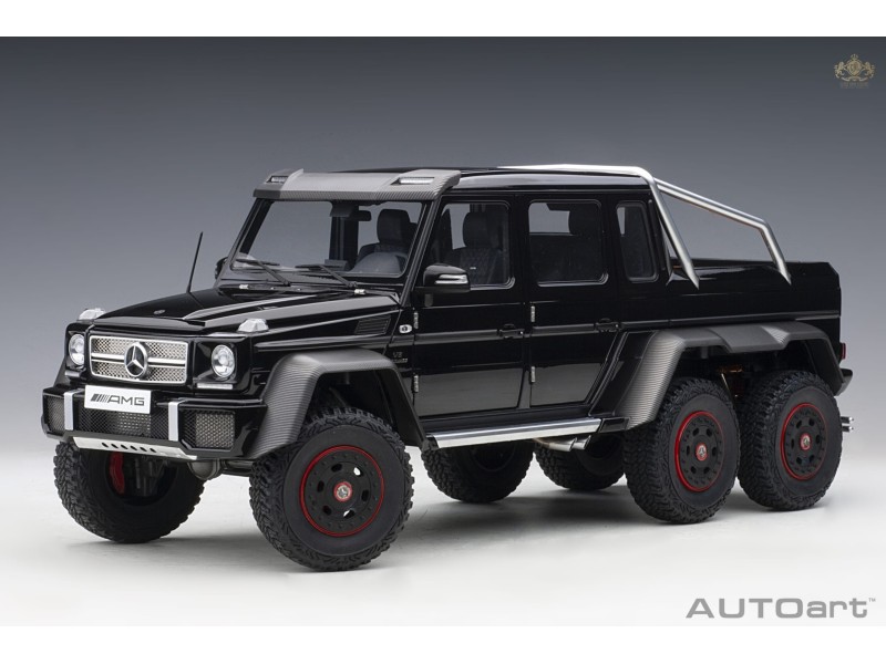 Mercedes-Benz G 63 AMG 6x6 2013 1:18 černá lesklá - AUTOart