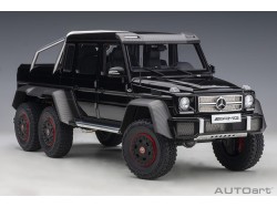 Mercedes-Benz G 63 AMG 6x6 2013 1:18 černá lesklá - AUTOart