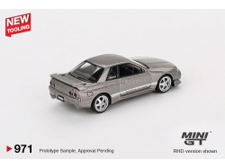 NISSAN GT-R (R32) VEILSIDE COMBAT C-I šedá met. 2011 -1:64 Mini GT