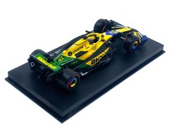 McLAREN F1 MCL38 N.81 2nd MONACO GP (SENNA 30th ANNIVERSARY) 2024 1:43 - O. PIASTRI – PILOT AND SHOWCASE - Bburago