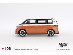 VOLKSWAGEN ID.BUZZ CARAVELLE CANDY WHITE / ENERGETIC ORANGE 2024 - 1:64 - Mini GT - blister