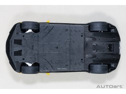 Bugatti Chiron 1:18 (Jaune Molsheim/Nocturne Black) - AUTOart