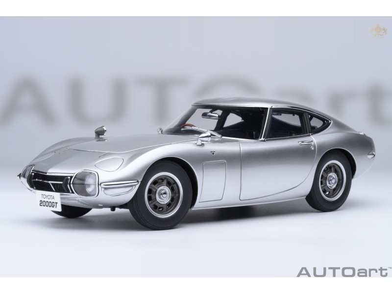 Toyota 2000GT 1967 1:18 (silver) – AUTOart