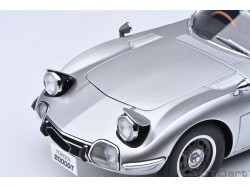 Toyota 2000GT 1967 1:18 (silver) – AUTOart