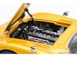Toyota 2000GT 1967 1:18 (gold) - AUTOart
