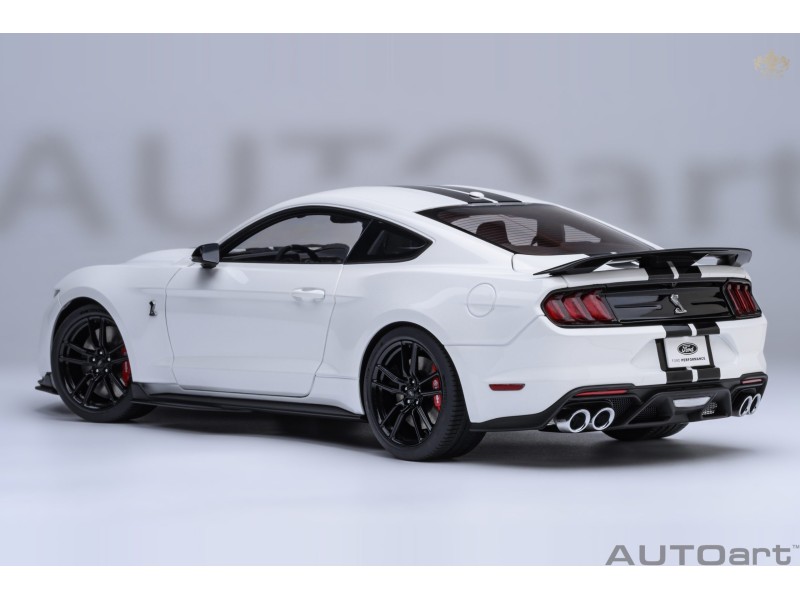 Ford Shelby Mustang GT500 1:18 (Oxford White) - AUTOart