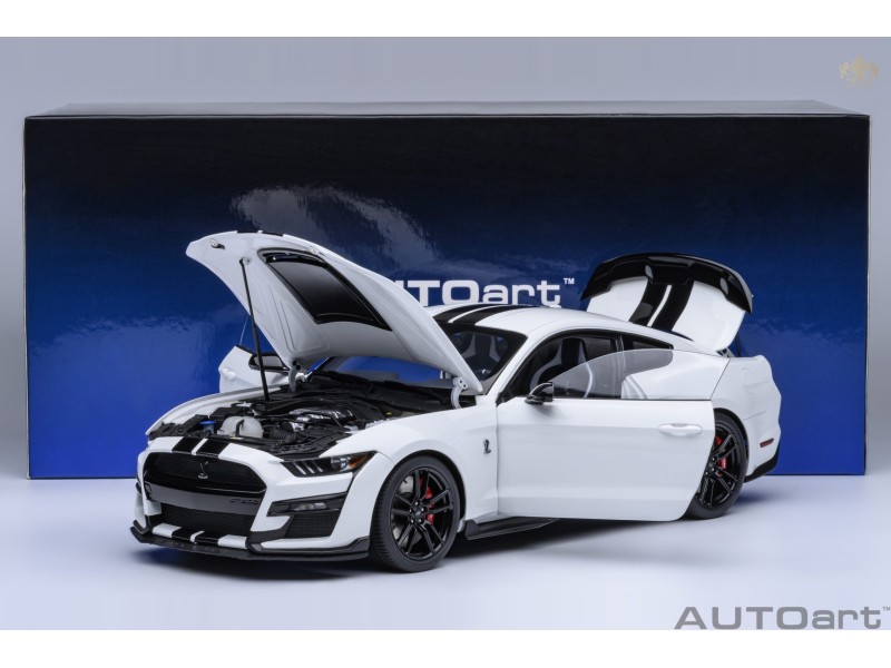 Ford Shelby Mustang GT500 1:18 bílá - AUTOart