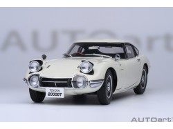 Toyota 2000GT 1967 1:18 (white) - AUTOart