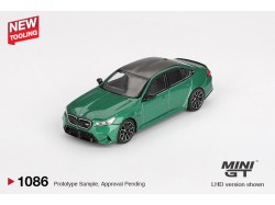 BMW M5 (90) ISLE OF MAN GREEN MET. 2024 - 1:64 - Mini GT - blister