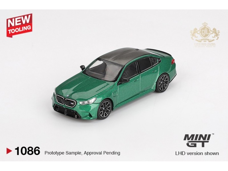BMW M5 (90) ISLE OF MAN GREEN MET. 2024 - 1:64 - Mini GT - blistr