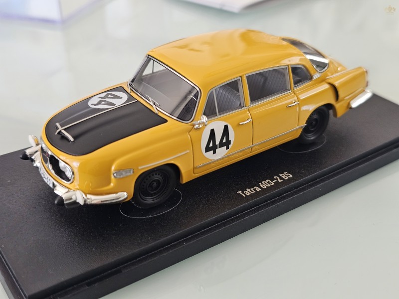 Tatra 603-2 B5 rallye Marathon de la Route 1966 nr.44 - 1:43 - Autocult