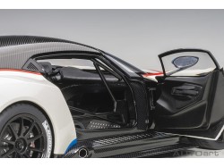 Aston Martin Vulcan 2015 1:18 bílá - Auto Art