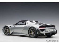 Porsche 918 Spyder 2013 1:12 stříbrná - AUTOart