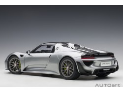 Porsche 918 Spyder 2013 1:12 stříbrná - AUTOart