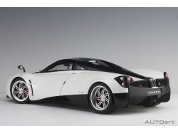 Pagani Huayra 1:12 (White Metallic) - AUTOart