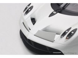 Pagani Huayra 1:12 (White Metallic) - AUTOart