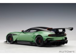 Aston Martin Vulcan 2015 1:18 (Apple Tree Green Metallic) - AUTOart