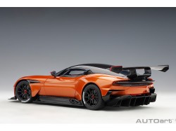 Aston Martin Vulcan 2015 1:18 oranžová - AUTOart