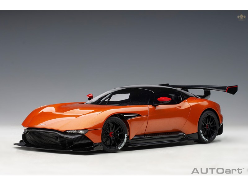 Aston Martin Vulcan 2015 1:18 oranžová - AUTOart