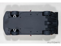 Aston Martin Vulcan 2015 1:18 oranžová - AUTOart