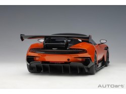 Aston Martin Vulcan 2015 1:18 oranžová - AUTOart