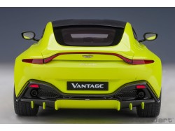 Aston Martin Vantage 2019 1:18 (Lime Essence) - Auto Art