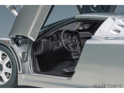 Bugatti EB 110 SS 1992 1:18 (Grigio Metallizzato) - AUTOart