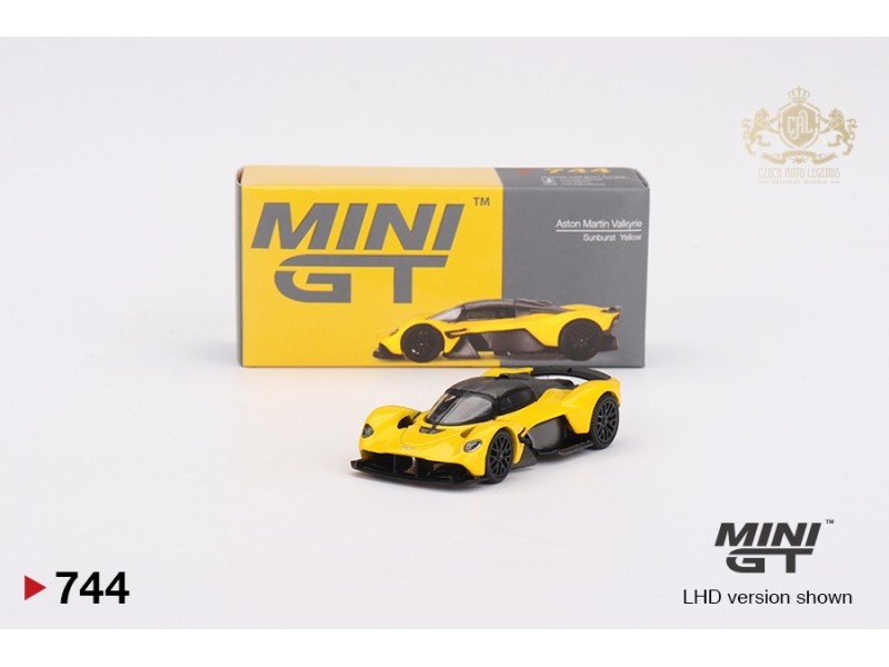 Mini GT -  ASTON MARTIN VALKYRIE  YELLOW 2023 - 1:64