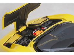 Bugatti EB 110 SS 1992 1:18 (Giallo Bugatti) - Auto Art