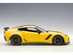 Chevrolet Corvette C7 Z06 "C7R Edition" 2015 1:18 (Corvette Racing Yellow) - AUTOart