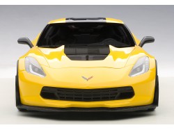 Chevrolet Corvette C7 Z06 "C7R Edition" 2015 1:18 (Corvette Racing Yellow) - AUTOart